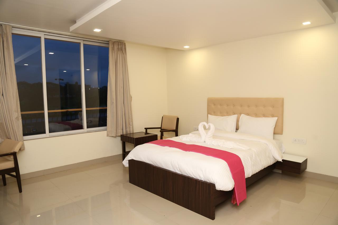 Hotel Saheb パンベル エクステリア 写真